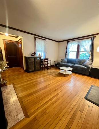 $1,200 / 1br - 143ft2 - Habitación privada - ¡Todos los servicios + Lavadora/Secadora + WIFI incluidos! Disponible AHORA (Brighton / Oak Sq)63699276177283120