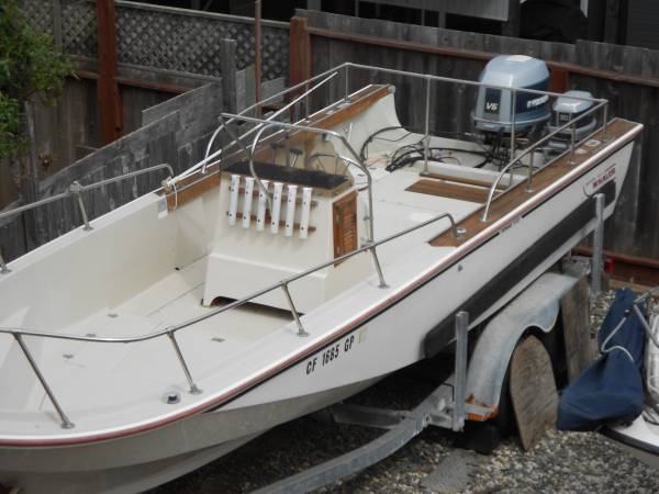 22 BOSTON WHALER OUTRAGE 1