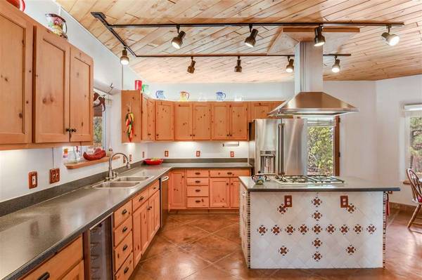 $850 / 1br - 120ft2 - Room For Rent In A Great House (Las Vegas, New Mexico)63659798347393121