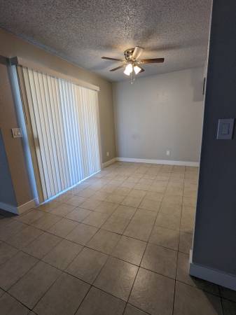$1,350 / 2br - 950ft2 - Beautiful 2X1 upstairs with CENTRAL A/C! CALL TODAY (Fresno)64008333689345122