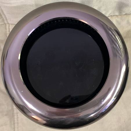 Apple Mac Pro Cylinder 1