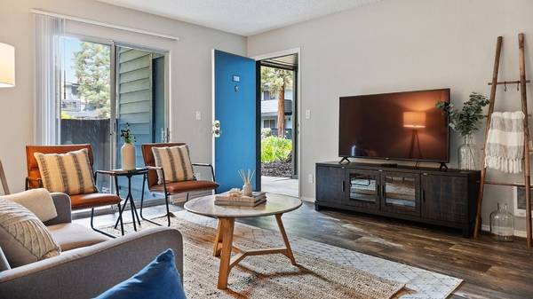$2,460 / 2 habitaciones - 800 pies² - ¡Admite mascotas! ¡Parrilla al aire libre! ¡Obtén un mes gratis ahora! ¡Llama para hacer una visita! (san leandro)63695803685761121