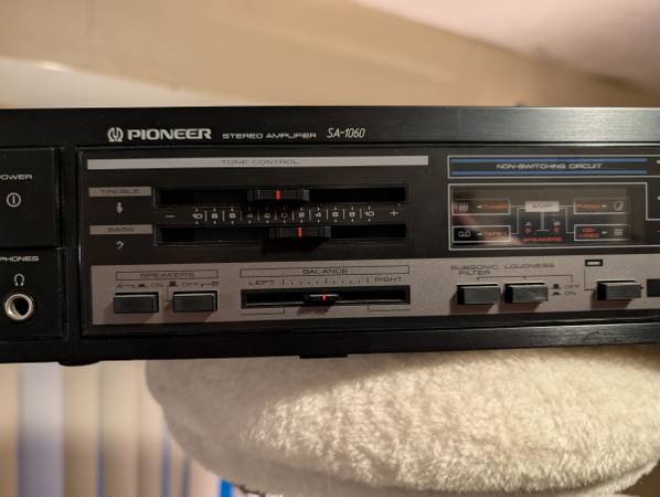 1985 Pioneer SA-1060 Integrated Stereo Amplifier. 1