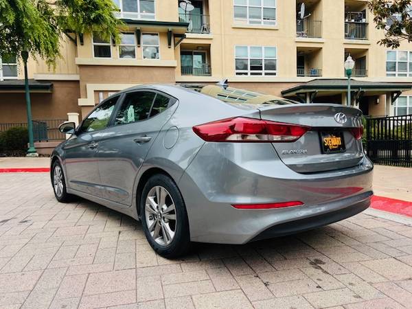 2017 Hyundai Elantra edición de valor - $8,700 (ingleside / SFSU / CCSF)63654704181377124
