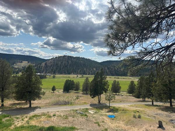 $599,000 / 3br - 1851ft2 - 18+ acres, ¡casa con hermosas vistas! (Prineville)63839290466051123