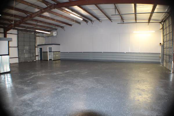 $3.995 / 3000 pies² - 3.000 sf: ALMACÉN INDUSTRIAL/TALLER DE HOBBY/OFICINA Y ALMACENAMIENTO/GARAJE/LARGO (Largo)63348337046401121
