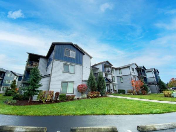 $1,766 / 1br - 707ft2 - On-site Management, Extra Storage, Gated Community (Lakeland Hills)63808059370883124
