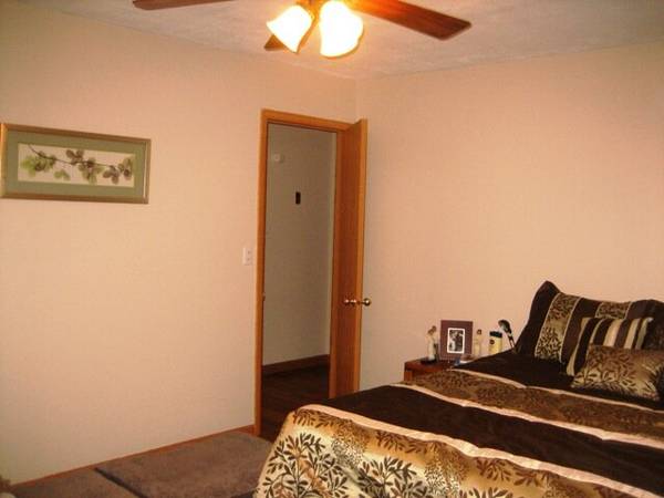 $1,825 / 3br - Casa Unifamiliar - Normal (12 Delaine)63897746691843123