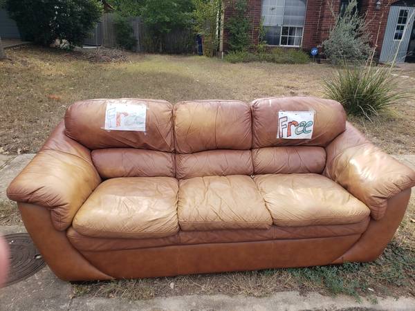 Free couch 1
