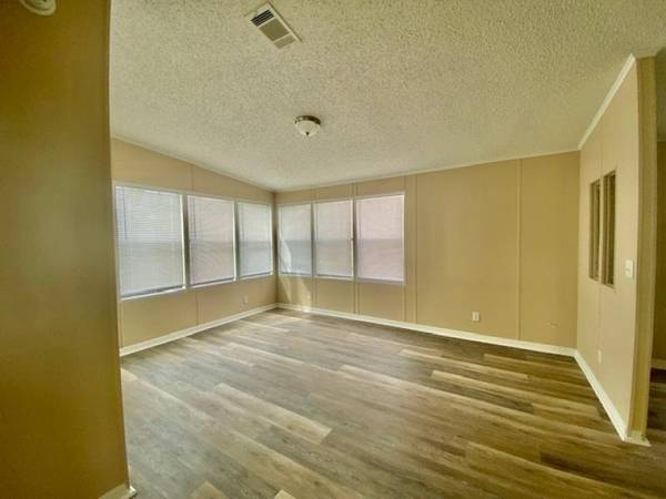 $102,900 / 2br - 2bd 2ba63846409475713122