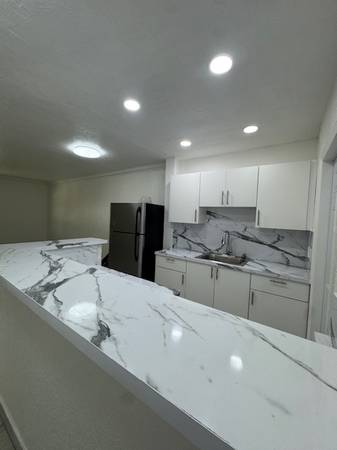 $1,855 / 2br - 850ft2 - **PROMO $750 FOR FIRST MONTH-2 BED/1 BATH-2750 Pierce St.** (2750 Pierce St. Hollywood)64049278126209122