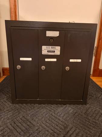 Triple, locking, wall-mount mailbox 1