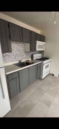 $1,850 / 1br - 1B1B Downtown Woburn - Available Now - Heat/HW Included! (Woburn, MA)63856337814403123