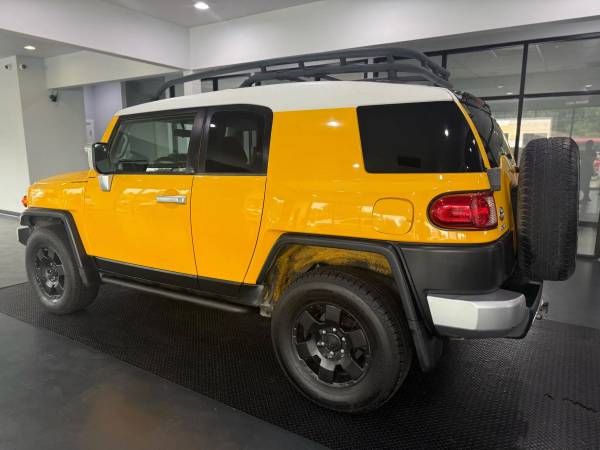 2007 Toyota FJ Cruiser Sport Utility 2D V6, 4.0 Liter - CUDL CERTIFIED - $11995.0063435628173315124