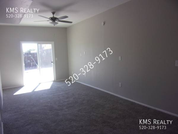 $1,300 / 3br - ¡3 habitaciones reducidas! Llámeme para ofertas especiales63674877011841123
