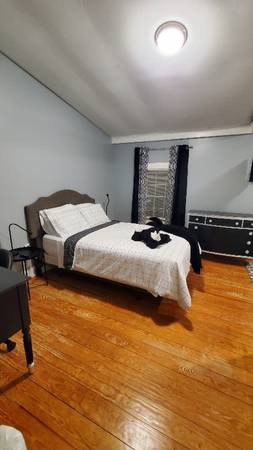 $1900.00 / 1br - Spacious furnished room with sitting area64010332902531120