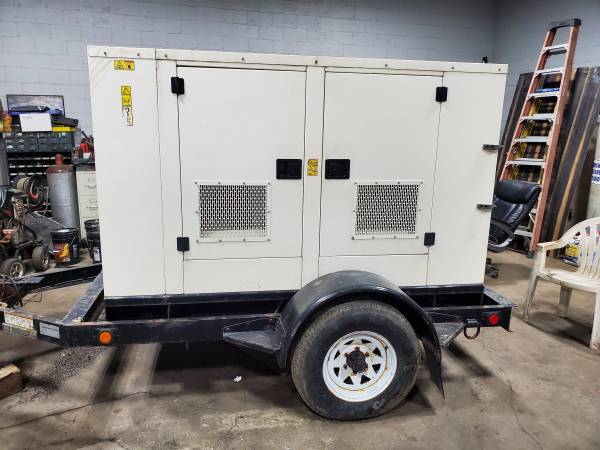 2013 CAT PORTABLE GENERATOR - XQ30-8 1