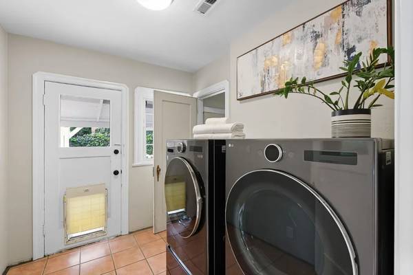 $1,090 / 1br - 540ft2 - Nicely 1-bedroom, 1-bathroom home in Aptos (aptos)64023720627075122
