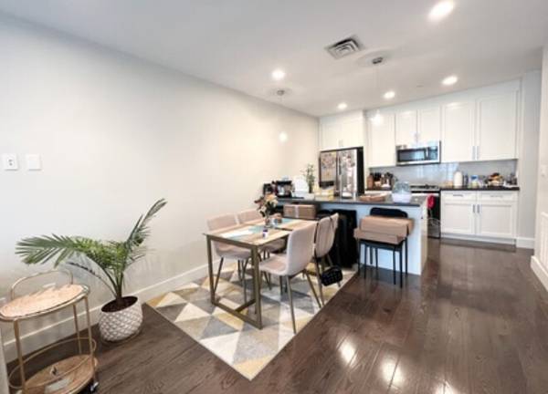 $3,100 / 1br - Gorgeous 1.5 bed 1 bath condo in Somerville w/ laundry in unit!! (Prospect Hill)63802096767105123