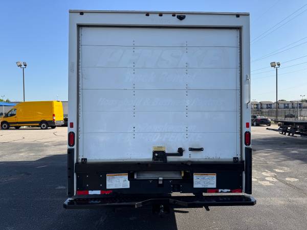 2020 GMC SAVANA 3500, 16FT - Photo 4