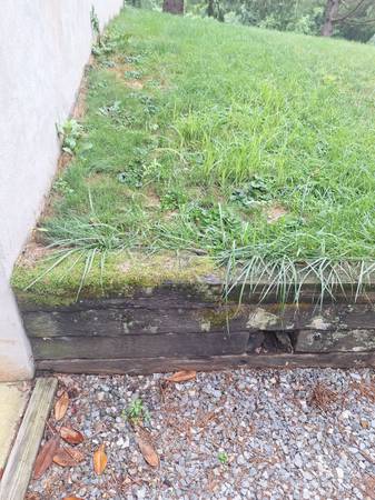 Retaining Wall installer 1