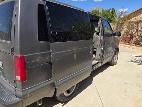 Chevy Astro Van / vehículo de trabajo - $1,800 (West lancaster & Rosamond)63615956642817121