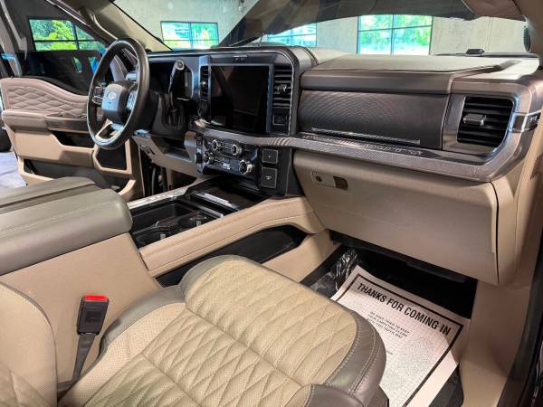 2025 Ford F-450 Super Duty - Photo 14