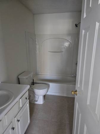 $2000.00 / 3br - Moderno adosado de 3 dormitorios / 3.5 baños en Hiram - Disponible desde el 1/6/24 - $2000/63964126620802121