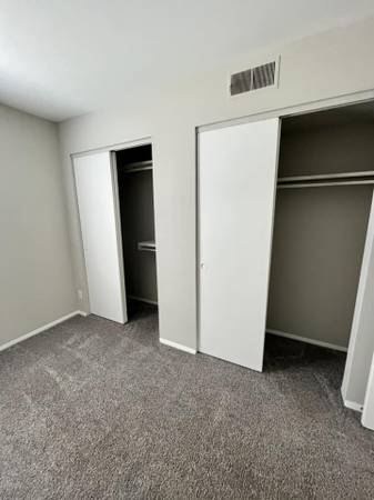 $1,202 / 2br - 960ft2 - ¡CONEXIONES W/H! TOWNHOME DE 2 HABITACIONES 1.5 (3010 SIMCOE DRIVE)63953482730883122
