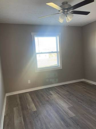 $1,295 / 3br - 3 BEDROOM UNITS AT 109 CREEKWOOD AVE (109 CREEKWOOD AVE)63700363314561123