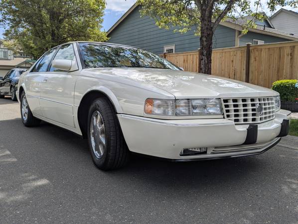 1997 Cadillac Seville Touring STS - $10.900 (Fife)63469908215683121