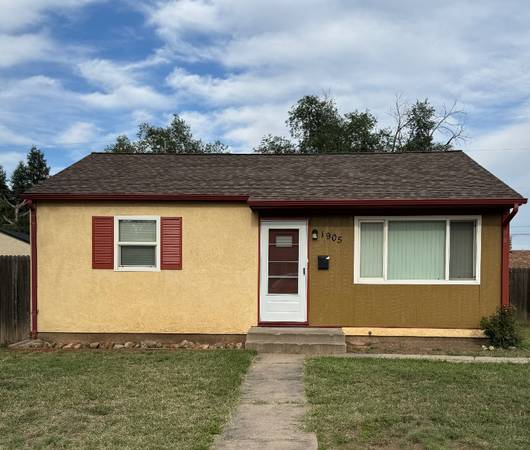 $1600.00 / 2br - 760ft2 - Nice  2 bedroom house for rent63687154088323120