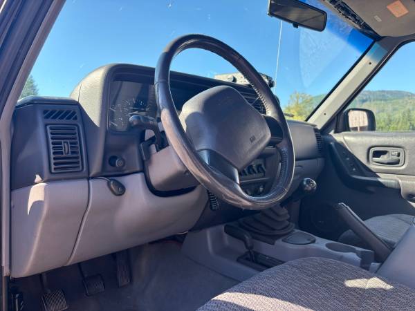 Jeep Cherokee - $3,900 (Arlington)63622836791681122