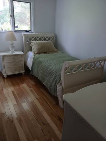 Twin 3-Piece Bedroom Set 1