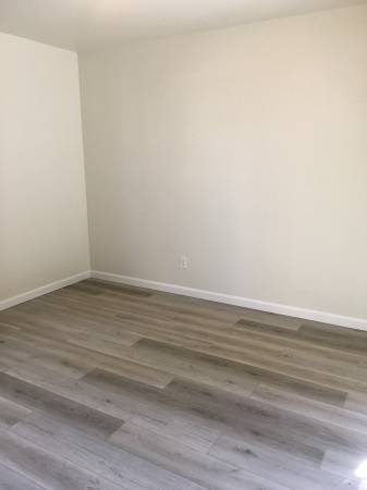 $2,250 / 2br - Duplex Unit near Sonoma Square 832 1st St West #2 (sonoma)63695858960641122