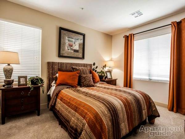 $1,739 / 2br - 1077ft2 - Loft Layouts, Energy Efficient, Wood floors, Wired for Technology (Gilbert)64024999277570122