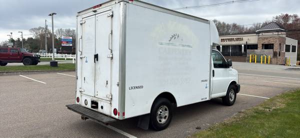 2012 Chevrolet Express 3500 - Photo 5
