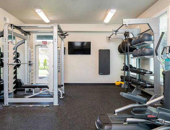 $1,450 / 1br - $1000 MOVE IN & a FREE MONTH - In Suburban Area, 24hr Fitness Center (Vancouver)63999456490882123