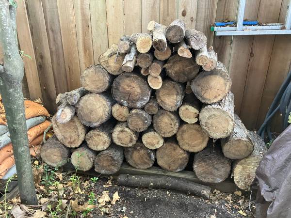 *WOOD*HARDWOOD FOR BURNING*DRIED 7 YRS! PIC 1