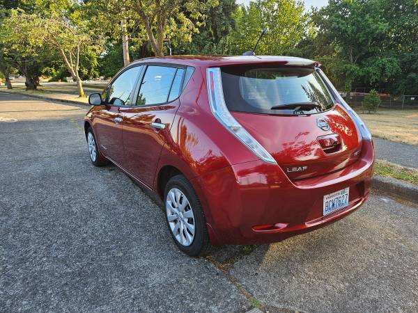 2014 Nissan Leaf S - $4,250 (Beacon Hill - Seattle)63623387876739123