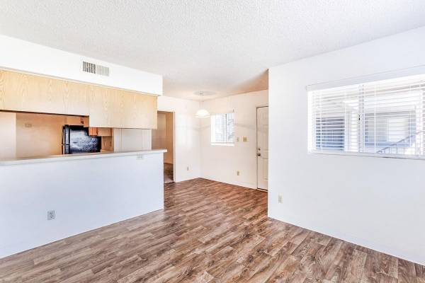 $1,390 / 2br - 935ft2 - Dog park, Working spaces, Designer countertops, Fitness center (Downtown Mesa)64024990052482121