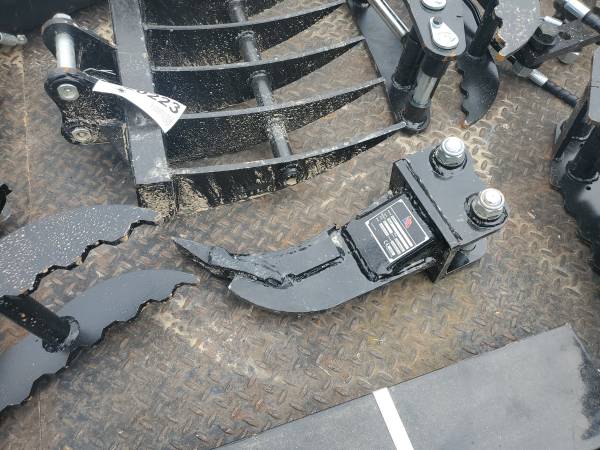 New ripper tooth for mini excavators 1
