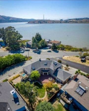 $1,400 / 1br - Ready to move/ROOM FOR RENT (Waterfront) Couples welcome "NO CREDIT CHECK" (Benicia)63622958373123121