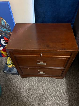 Night stand 1