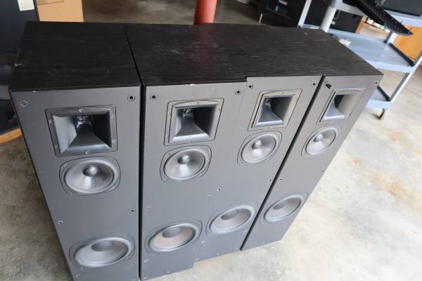 Altavoces Klipsch SP1, 2 pares, 275 dólares cada par - 250 (Tacoma)63471460288641121