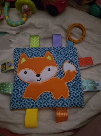 Taggies soft crinkle baby toy 1