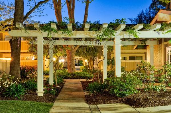 $2,394 / 1br - 760ft2 - 1BD 1BA, Laundry Facilities On-Site, Located in Pleasanton (dublin / pleasanton / livermore)63989800204930124