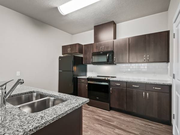 $1,895 / 2br - 1150ft2 - 2Bedrooms 2Baths Ready Now! (Wilsonville- The Grove)63831536631425121