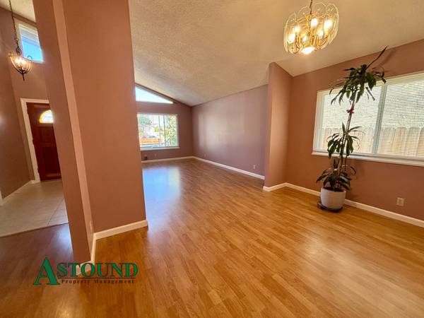 $3,995 / 4br - 1773ft2 - Casa de una planta de 4 habitaciones/2 baños en Hercules con garaje para dos coches (hercules, pinole, san pablo, el sob)63695859104899121