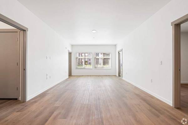 $1,999 / 1br - 667ft2 - 1bd 1ba, Tilt and Turn Window, 4 Floors (2301 Jefferson Blvd , West Sacramento, CA)64044027569537120
